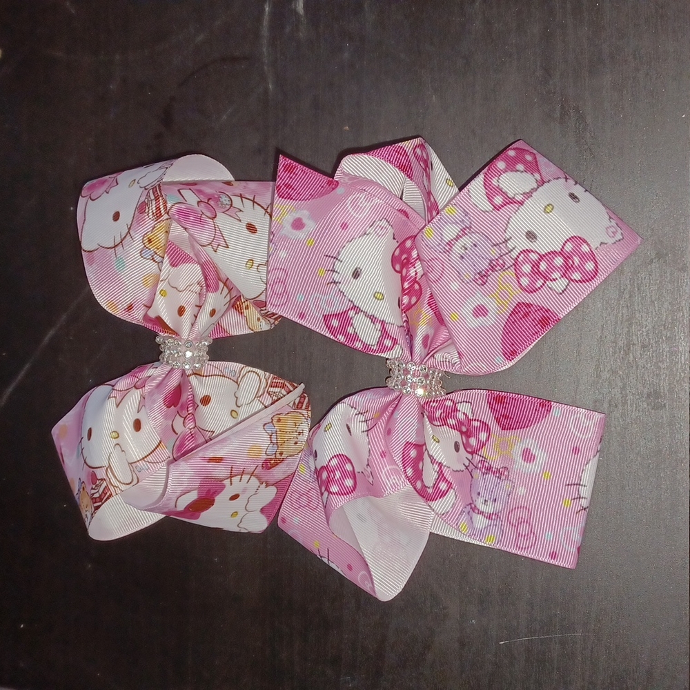 Hello kitty bows
